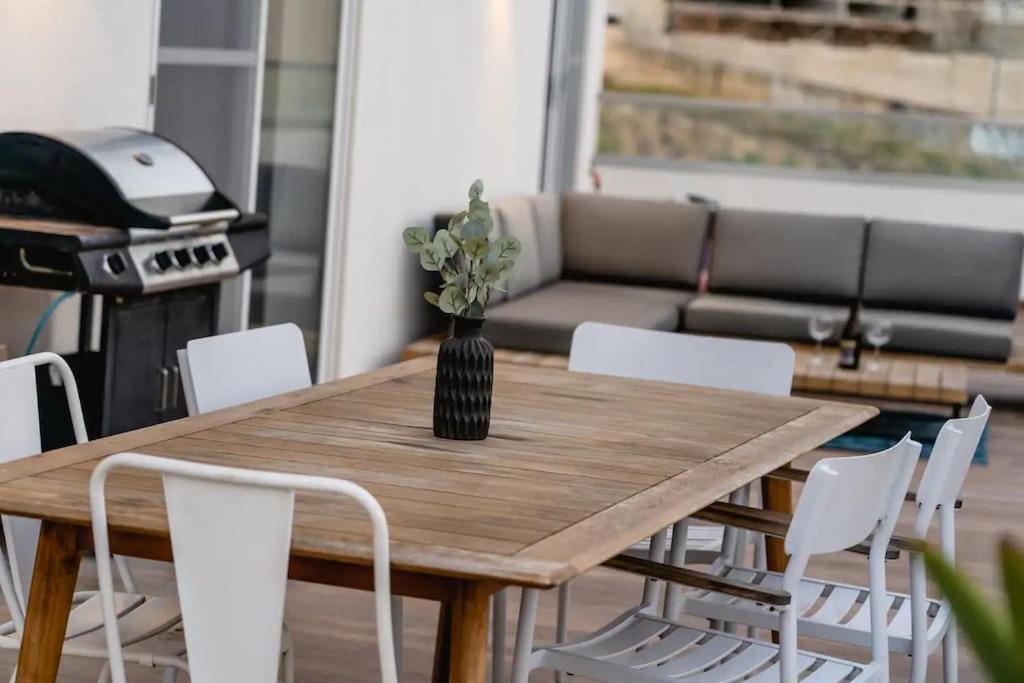 Luxurious & Stylish Penthouse With Private Pool Leilighet Msida Eksteriør bilde
